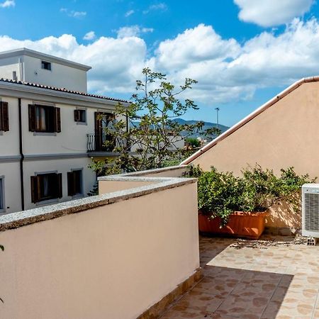Apartament Sa Domu Downtown Olbia Zewnętrze zdjęcie